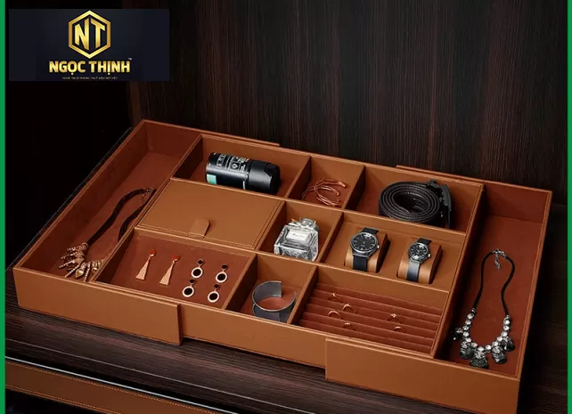 KỆ ĐỰNG ĐỒ TRANG SỨC BỌC DA CAO CẤP TẠI Phước Bình KỆ ĐỰNG ĐỒ TRANG SỨC BỌC DA CAO CẤP TẠI Phước Bình